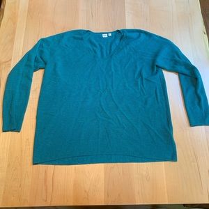 Gap Teal v-neck sweater